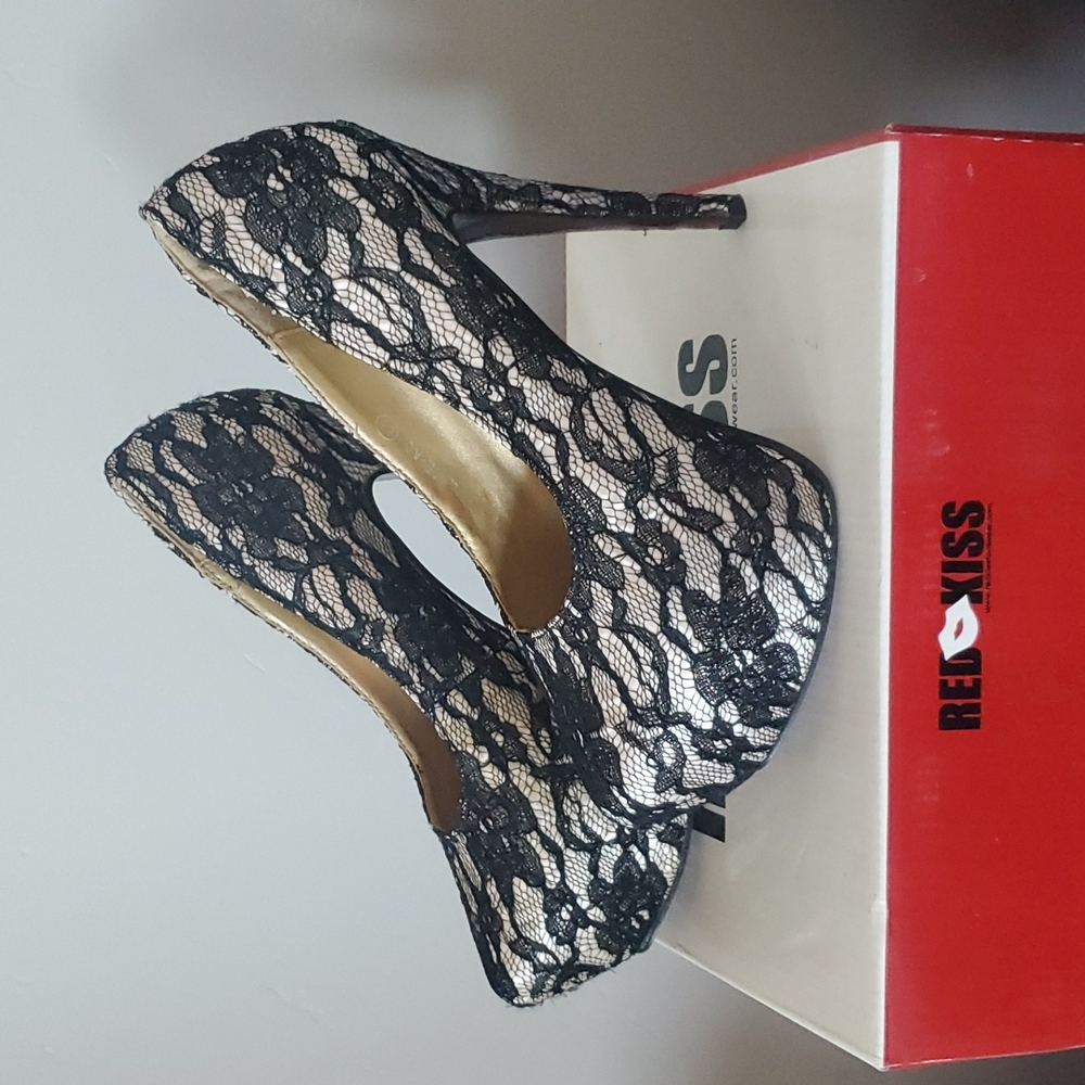 Red kiss lace high heels